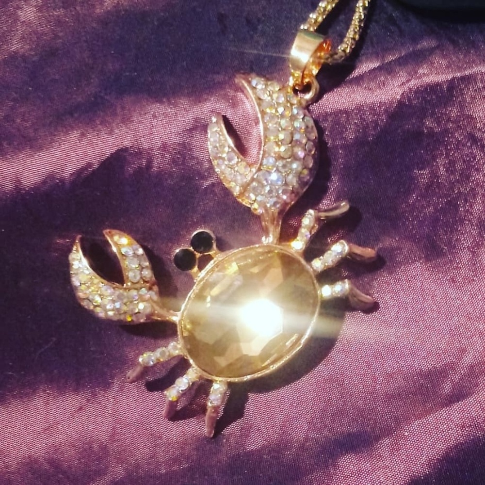 Betsey Johnson crab necklace